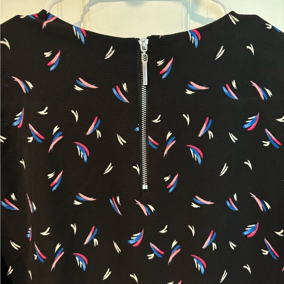 Patterned Blouse with Exposed Zipper - Picture 3 of 4